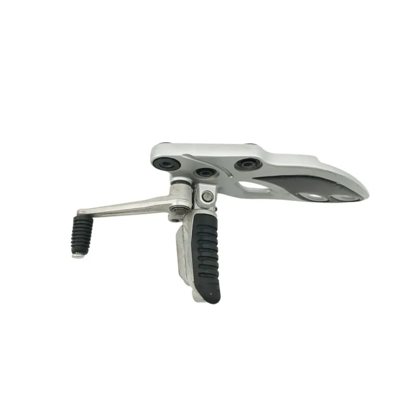 Platine avant gauche SUZUKI GSXR 1300 HAYABUSA 2008 - 2010