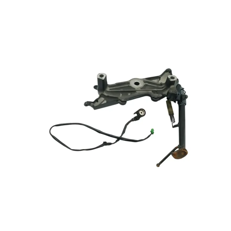 Support moteur gauche HONDA CBF 600 N 2008 - 2012