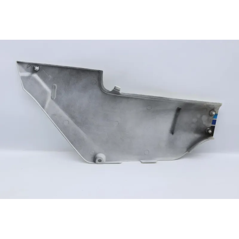 Cache lateral droit SUZUKI RG 80 1985 - 1985