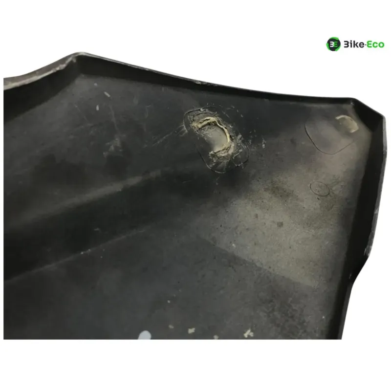 Cache carenage sous selle gauche KAWASAKI GPZ 1000 RX 1986-1988