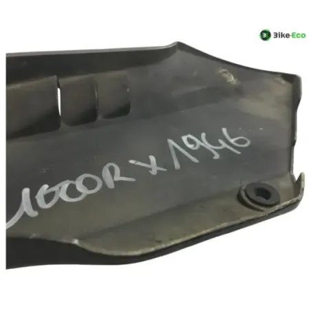 Cache carenage sous selle gauche KAWASAKI GPZ 1000 RX 1986-1988