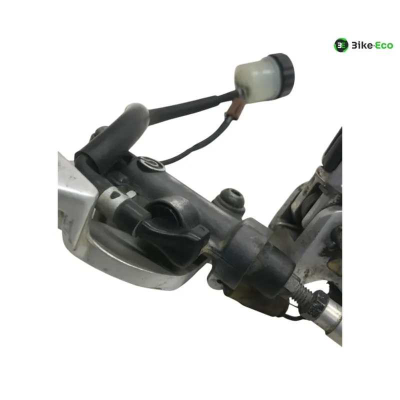Platine avant droite YAMAHA FJR 1300 2003-2005 ABS