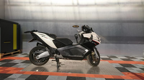 APRILIA SRV 850