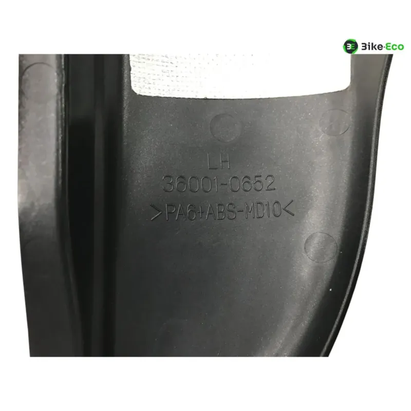 Cache carenage sous selle gauche KAWASAKI Z 900 RS 2018-2019