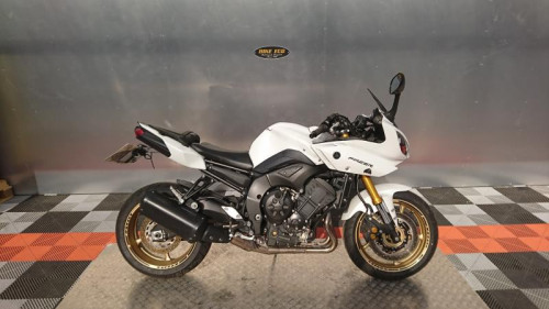 YAMAHA FZ8 800