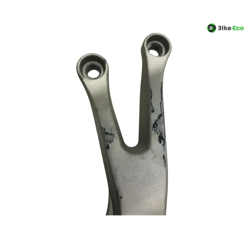 Platine arriere droite KAWASAKI ZX6 R 600 2000-2001 NINJA