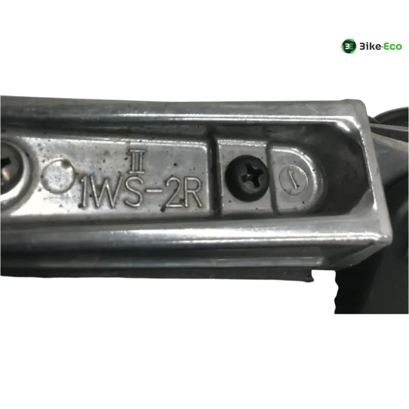 Platine avant droite YAMAHA MTT690 700 2021-2025 TRACER 7 GT