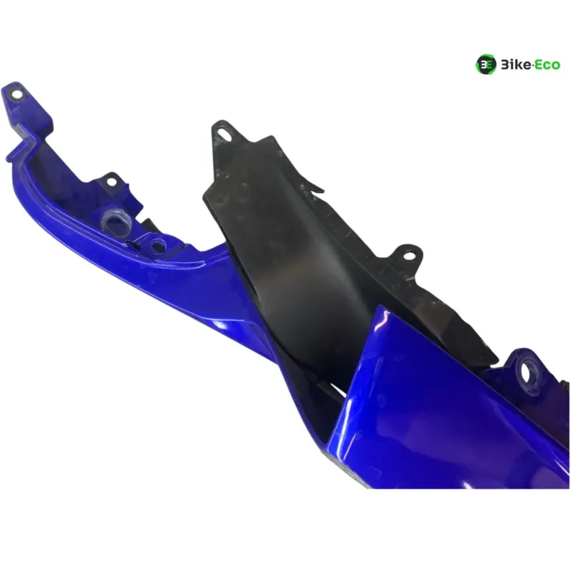 Cache carenage coque arriere gauche YAMAHA YZF 700 2022-2025 R7