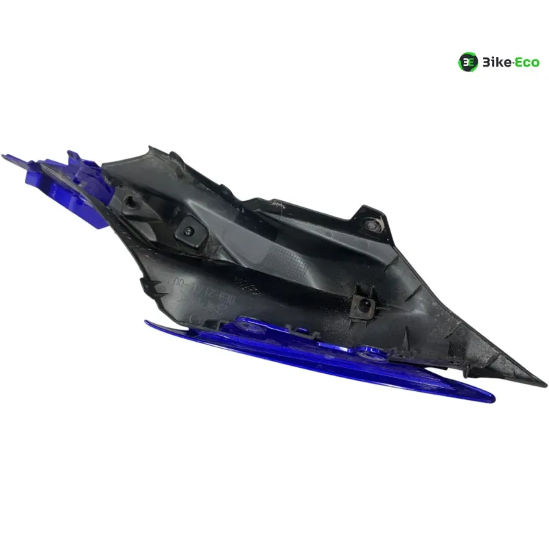 Cache carenage coque arriere gauche YAMAHA YZF 700 2022-2025 R7