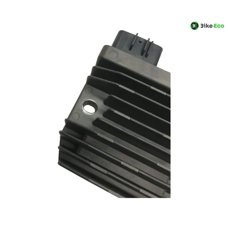 Regulateur charge batterie YAMAHA MT07 700 2021-2024