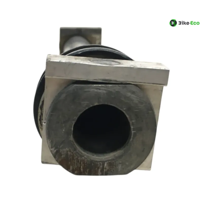 Axe de roue arriere KAWASAKI KXF 250 2013-2014