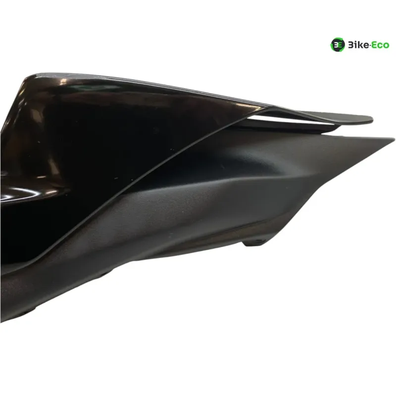 Cache carenage coque arriere gauche YAMAHA YZF 700 2022-2025 R7