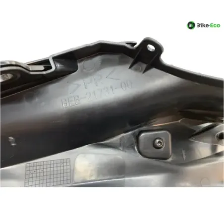 Cache carenage coque arriere gauche YAMAHA YZF 700 2022-2025 R7