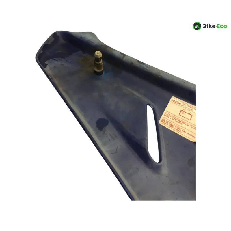 Cache carenage sous selle droit APRILIA PEGASO 600 1990-1991