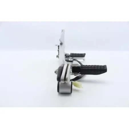 Platine avant droite HONDA CBF 500 2004 - 2007