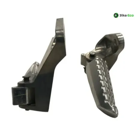 Platine et repose pieds arriere droit et gauche YAMAHA GPD 125 2017-2019 NMAX