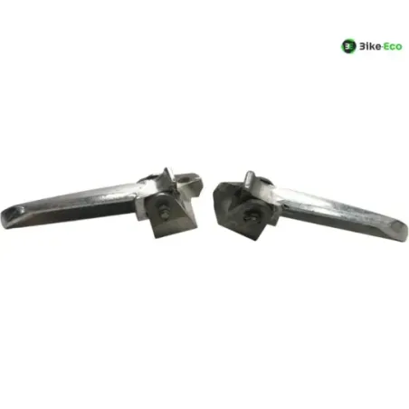 Platine et repose pieds arriere droit et gauche YAMAHA GPD 125 2017-2019 NMAX