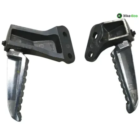 Platine et repose pieds arriere droit et gauche YAMAHA GPD 125 2017-2019 NMAX