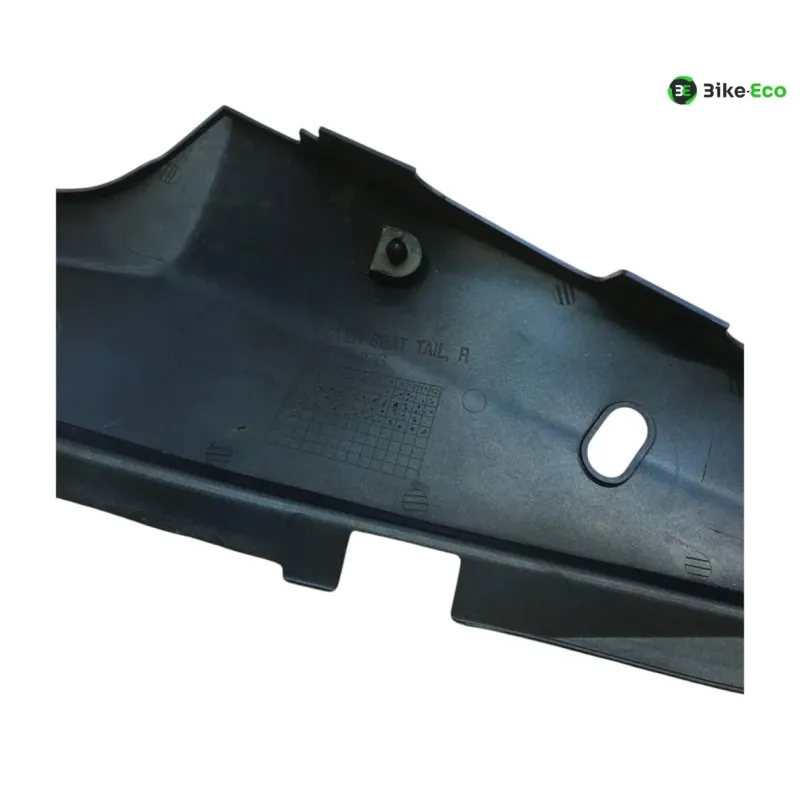 Cache carenage coque arriere droit SUZUKI DL 650 2007-2011 VSTROM