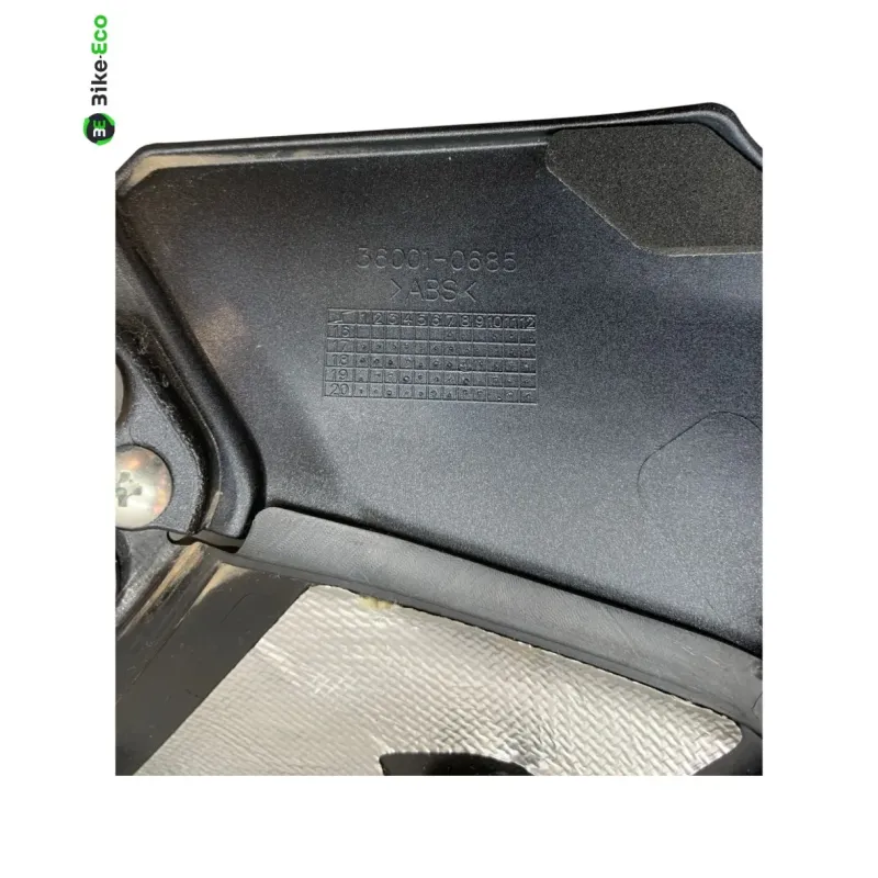 Cache carenage sous selle gauche KAWASAKI Z 900 2020-2022 A2