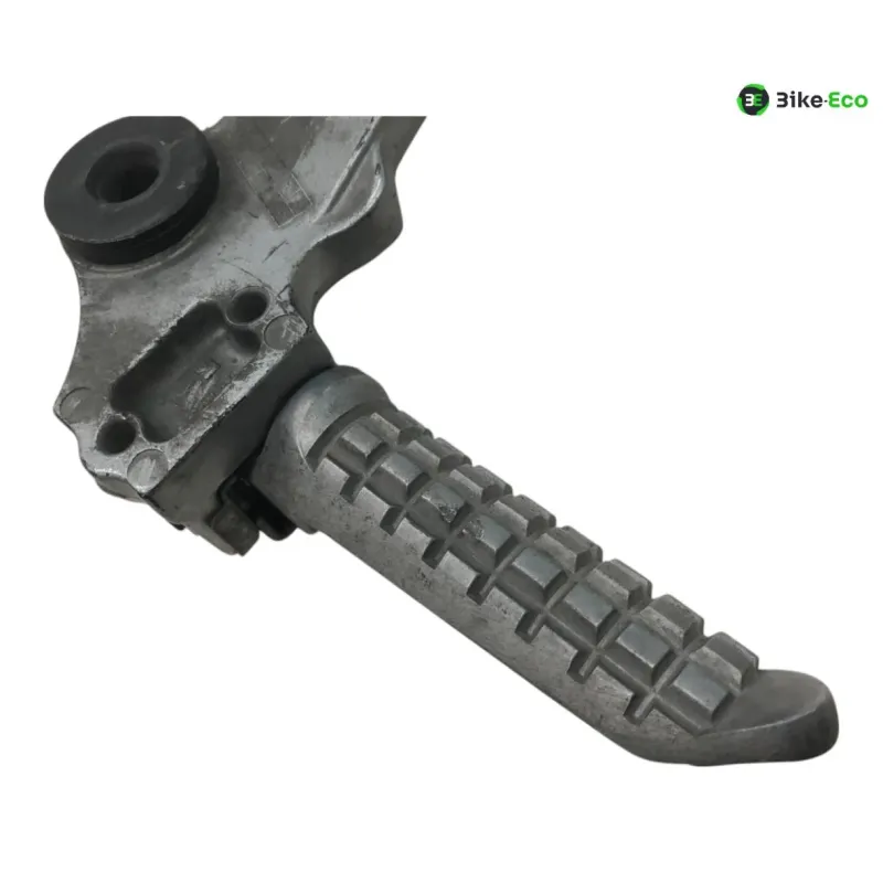 Platine et repose pieds arriere droit KAWASAKI ZZR 1100 1995-1999