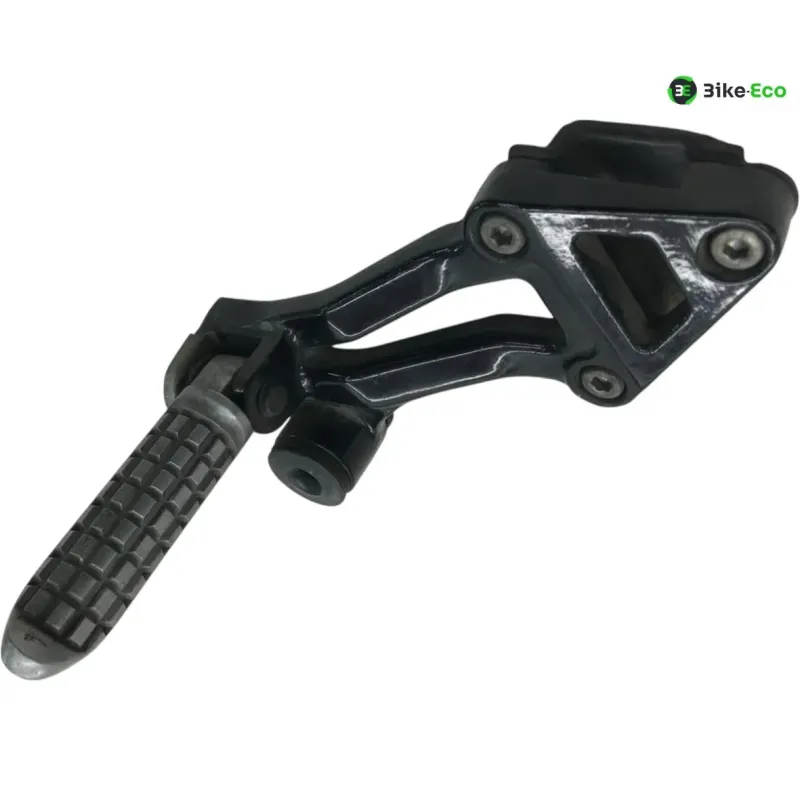 Platine et repose pieds arriere droit KAWASAKI ZZR 1100 1990-1992