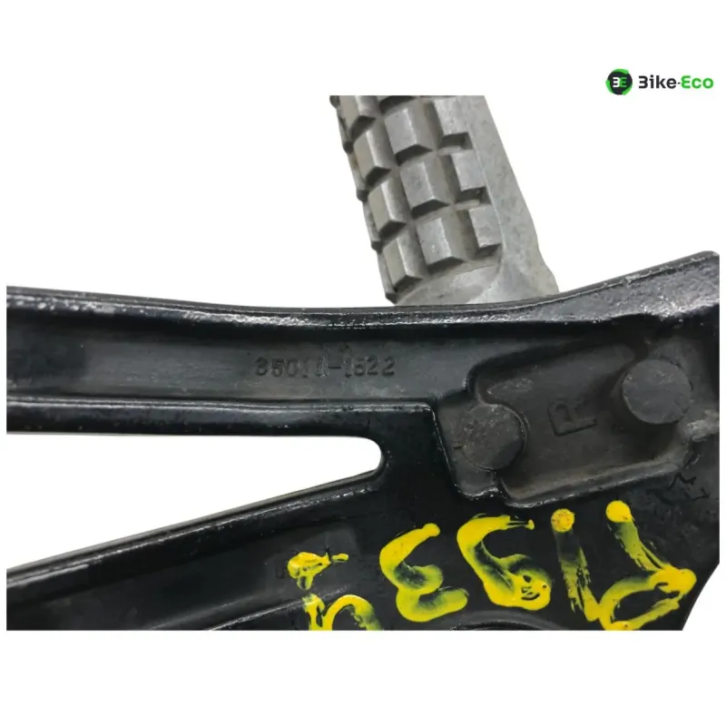 Platine et repose pieds arriere droit KAWASAKI ZZR 1100 1990-1992