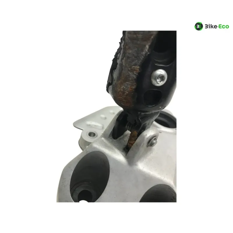 Platine avant gauche DUCATI HYPERMOTARD 1100 2008 S