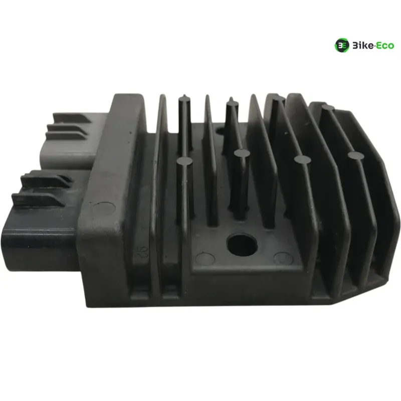 Regulateur charge batterie TRIUMPH STREET TRIPLE S 660 2017-2019