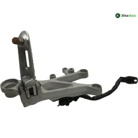 Platine avant droite TRIUMPH STREET TRIPLE S 660 2017-2019