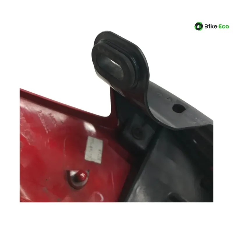 Ecope radiateur droit TRIUMPH STREET TRIPLE S 660 2017-2019