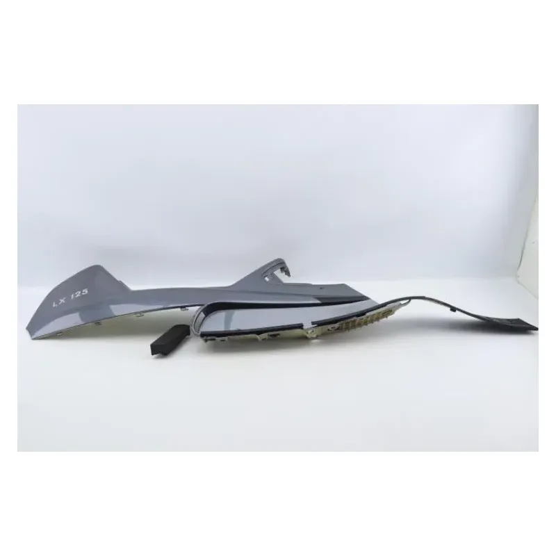 Coque arriere droit PIAGGIO VESPA LX 125 1998 - 2000