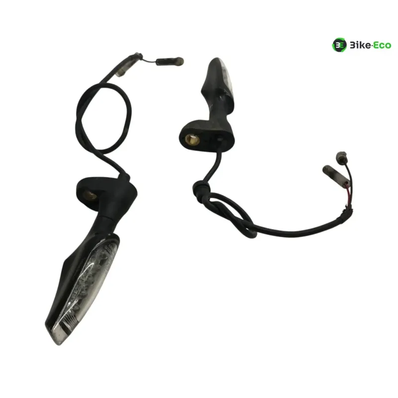 Clignotants avant TRIUMPH STREET TRIPLE S 660 2017-2019