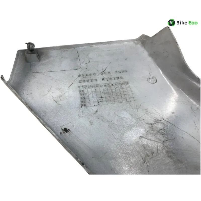 Cache carenage coque arriere droit HONDA NSR 50 1990-1995