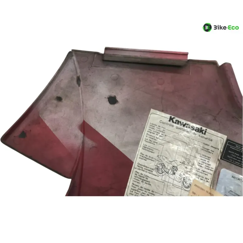 Cache carenage sous selle droit KAWASAKI GPZ 900 R 1984-1993 NINJA