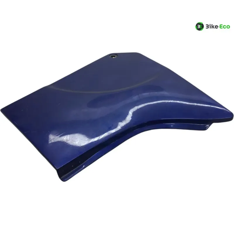 Cache carenage sous selle gauche SUZUKI GSXR 750 1985-1986