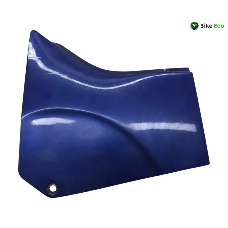 Cache carenage sous selle gauche SUZUKI GSXR 750 1985-1986