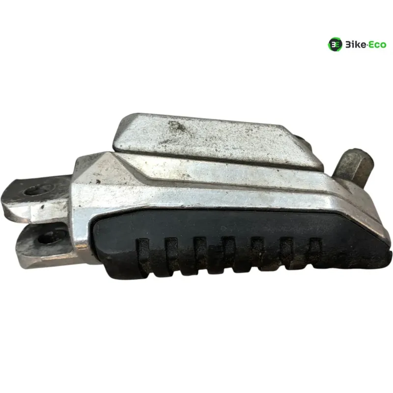 Repose pieds avant droit SUZUKI GSR 600 2006-2010