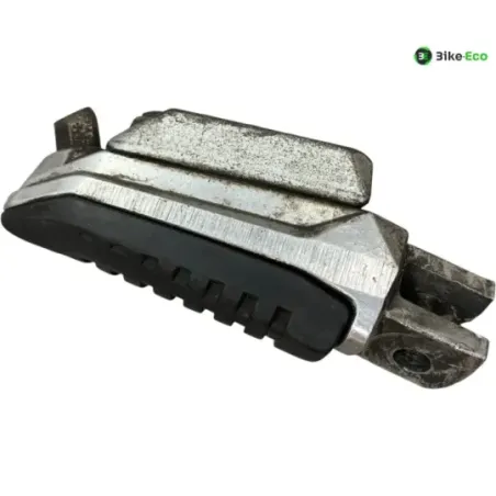 Repose pieds avant droit SUZUKI GSR 600 2006-2010
