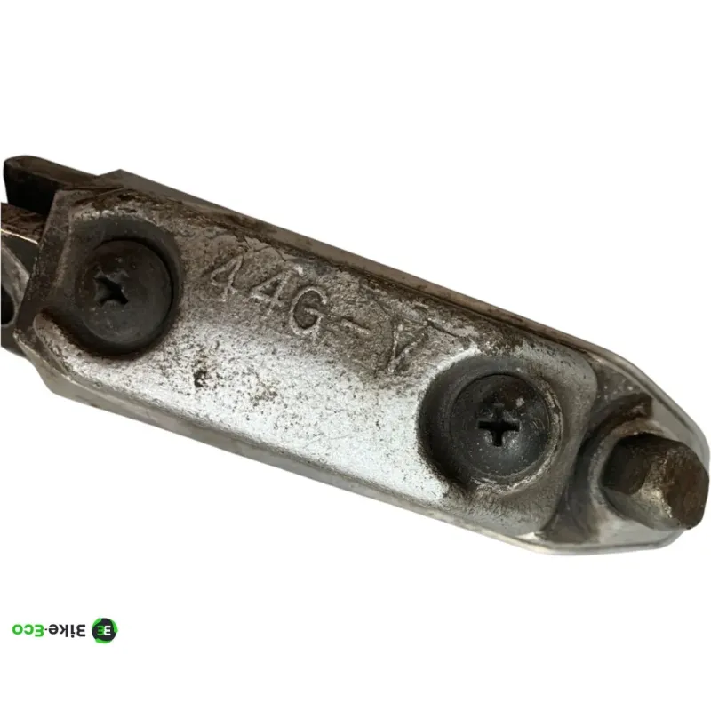 Repose pieds avant droit SUZUKI GSR 600 2006-2010