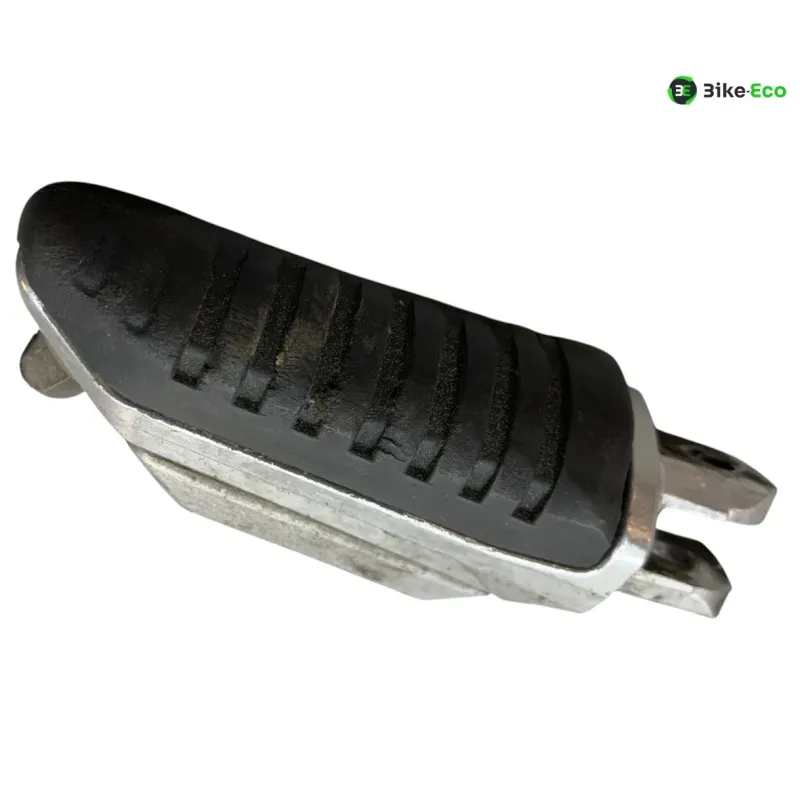 Repose pieds avant droit SUZUKI GSR 600 2006-2010
