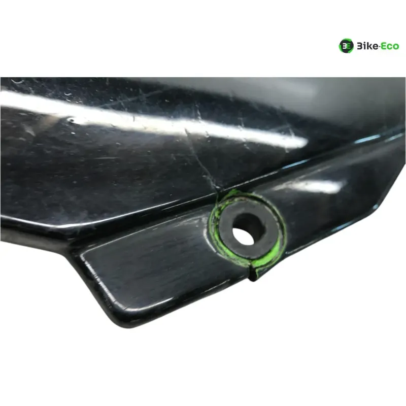 Cache carenage sous selle gauche KAWASAKI GPX 600 R 1988-1995