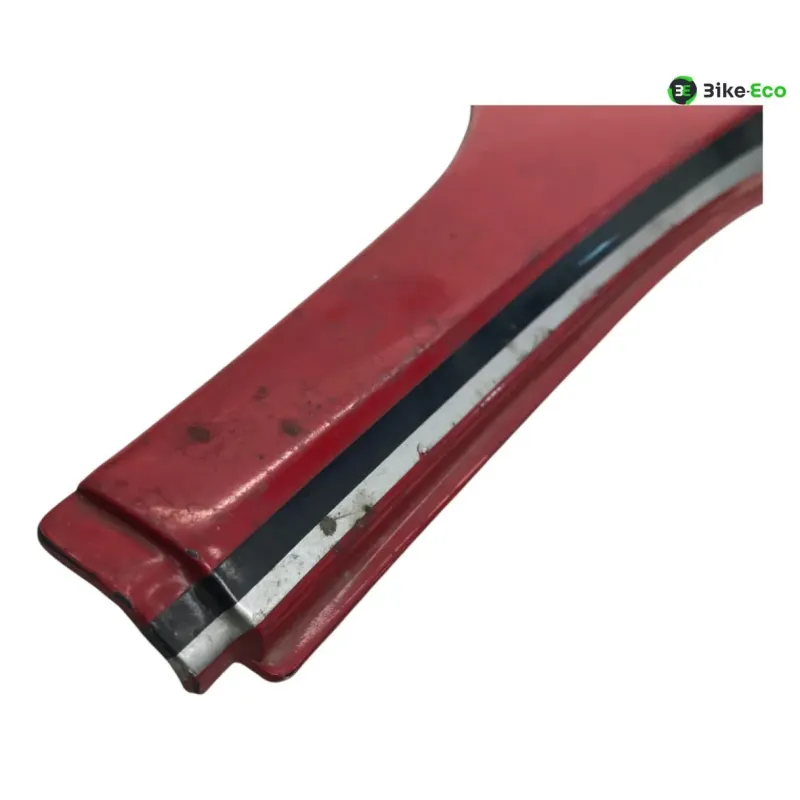 Cache carenage sous selle gauche KAWASAKI GPZ 550 1981-1985