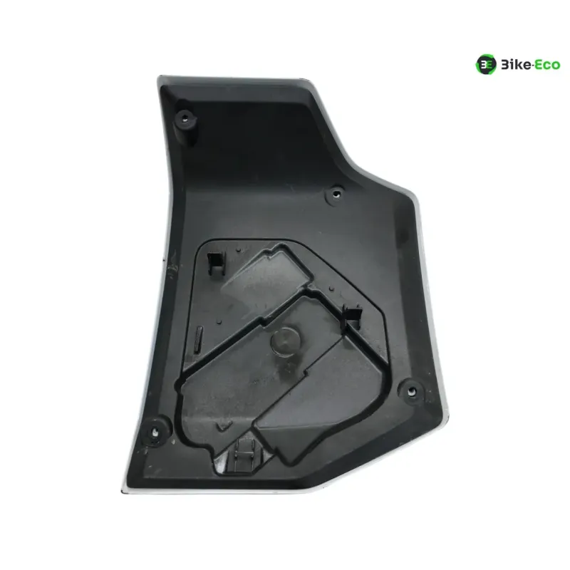 Cache lateral droit BMW CE 04 2021-2024