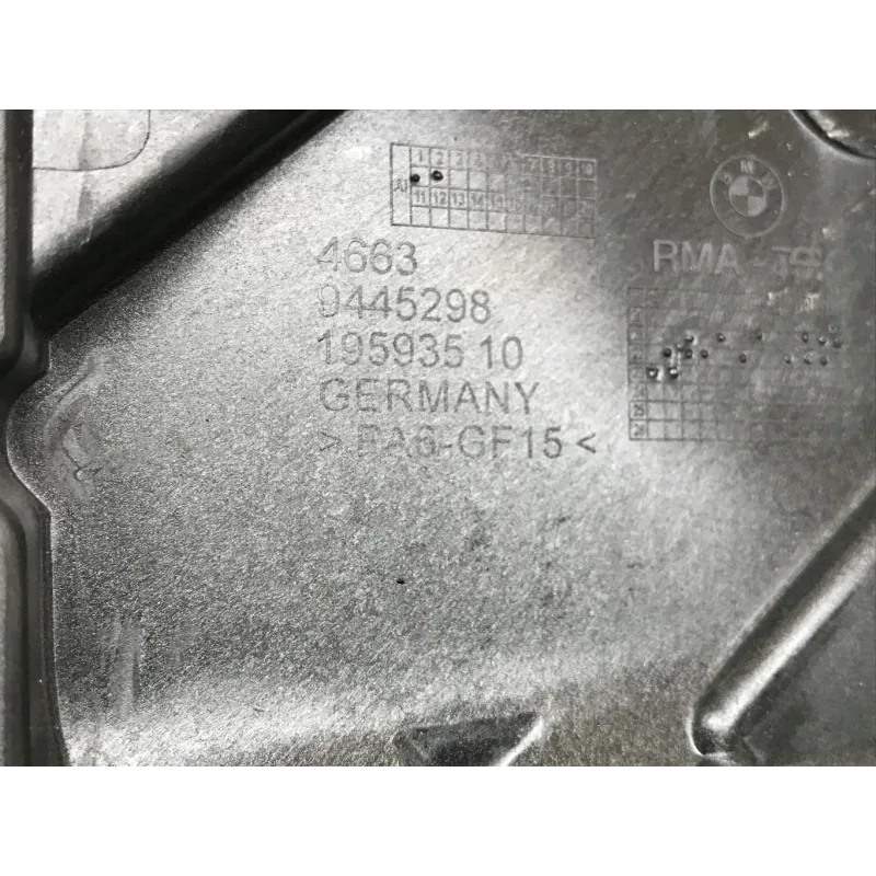 Cache lateral droit BMW CE 04 2021-2024