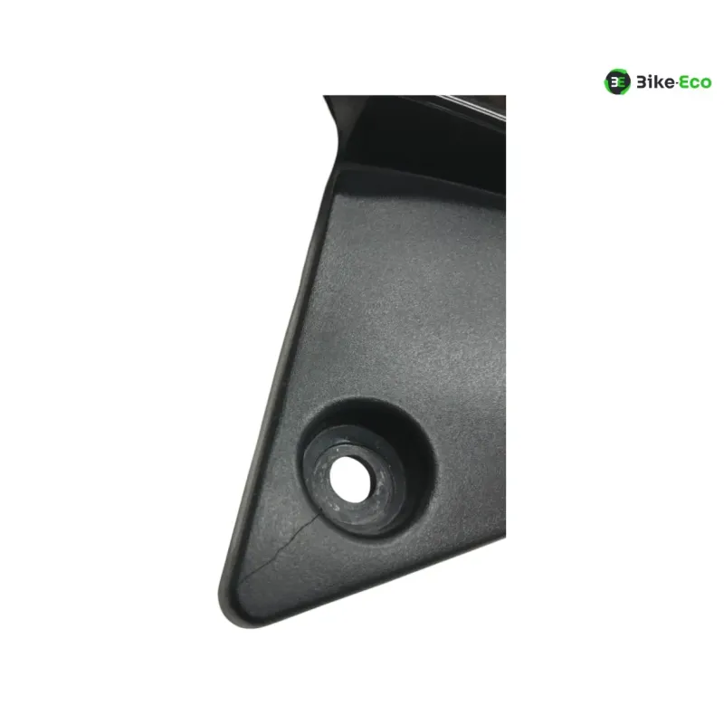 Cache carenage sous selle gauche YAMAHA XJR 1300 2004-2006