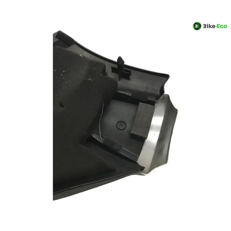 Cache carenage sous selle gauche YAMAHA XJR 1300 2004-2006