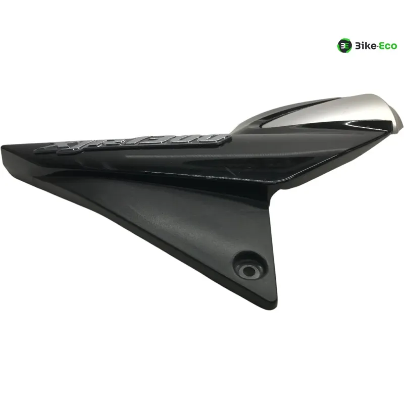 Cache carenage sous selle droit YAMAHA XJR 1300 2004-2006