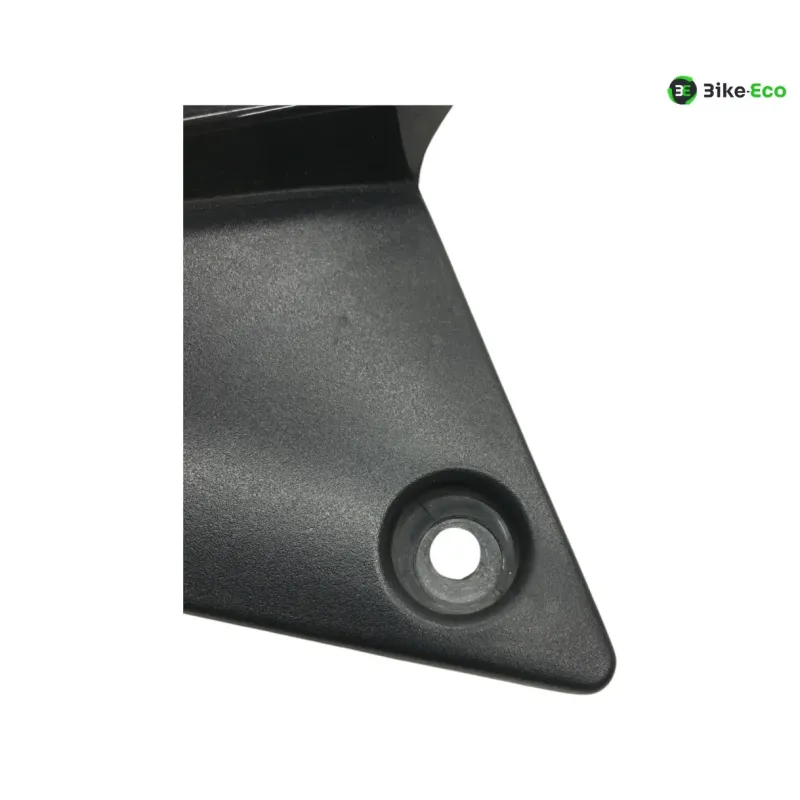 Cache carenage sous selle droit YAMAHA XJR 1300 2004-2006
