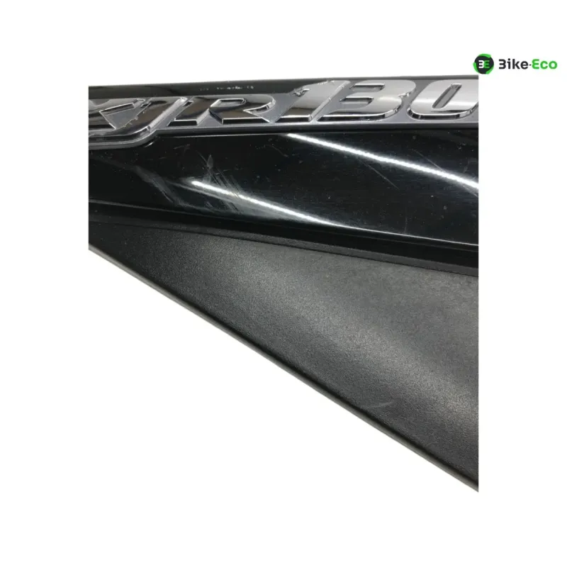 Cache carenage sous selle droit YAMAHA XJR 1300 2004-2006